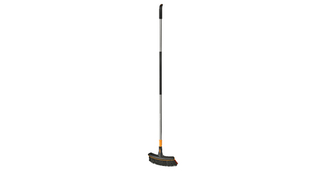 Метла эргономичная FISKARS